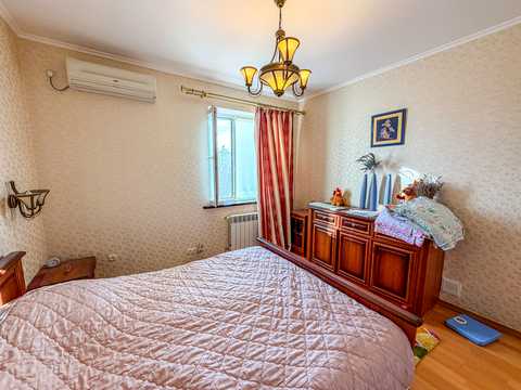 дом по адресу с. Македоны, Леніна, 1