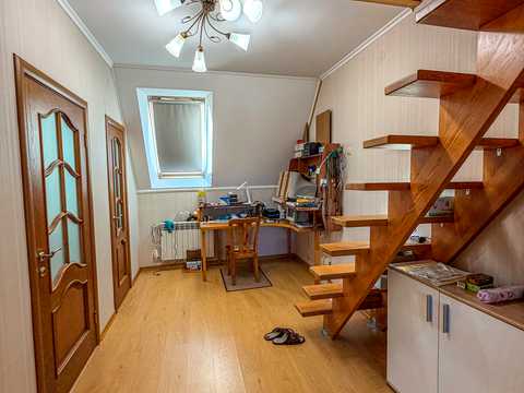 дом по адресу с. Македоны, Леніна, 1