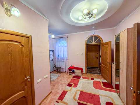 дом по адресу с. Македоны, Леніна, 1