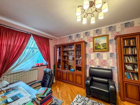 дом по адресу с. Македоны, Леніна, 1