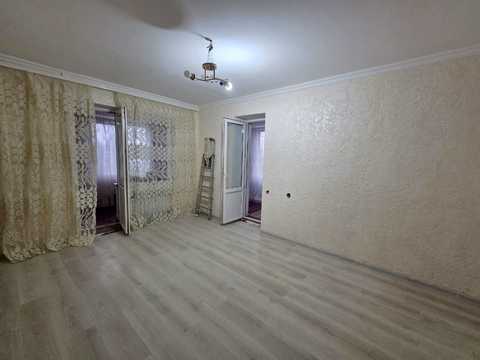 квартира за адресою Середньофонтанська вул., 12а