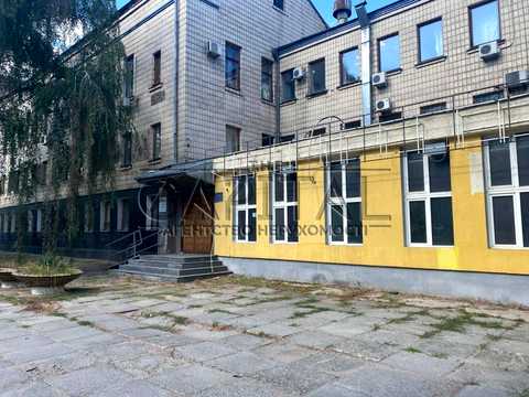 комерційна за адресою Кирилівська вул. (Фрунзе), 102