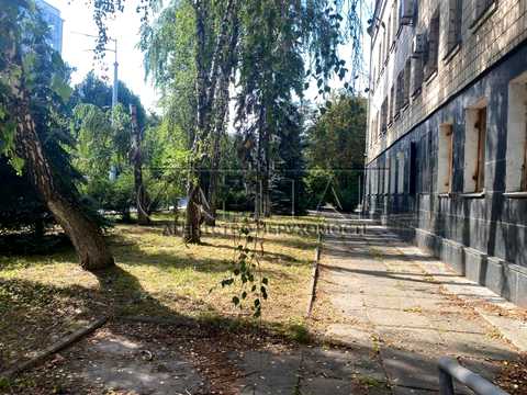 комерційна за адресою Кирилівська вул. (Фрунзе), 102