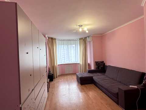 квартира за адресою Анни Ахматової вул., 35