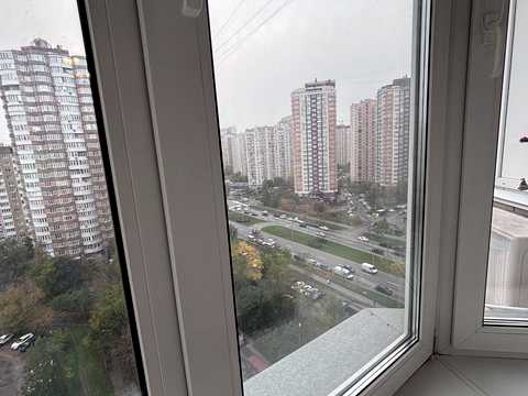 квартира за адресою Анни Ахматової вул., 35