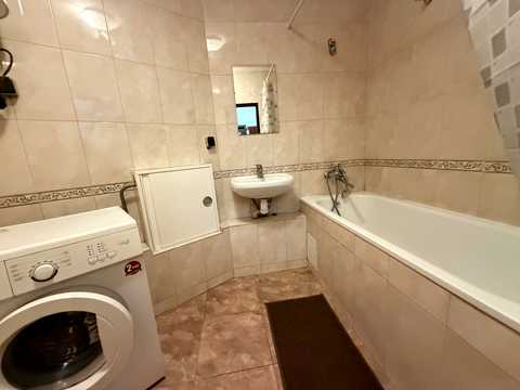 квартира за адресою Київ, Григорія Ващенка вул., 7