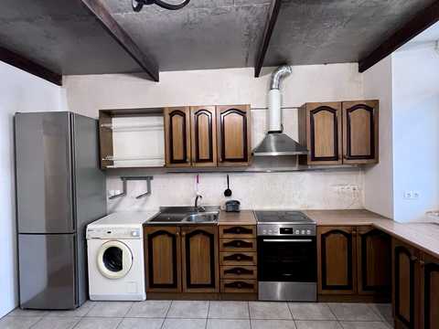 квартира за адресою Ревуцького вул., 7-В