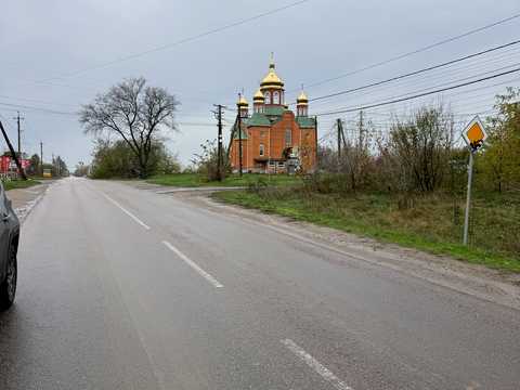 участок по адресу с. Лычанка, центральна, 68