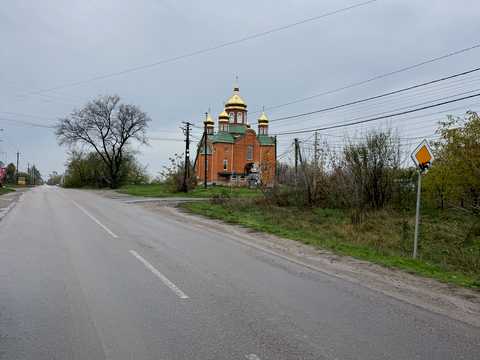 участок по адресу с. Лычанка, центральна, 68