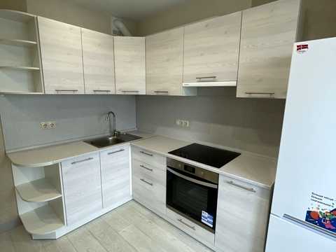 квартира за адресою Ревуцького вул., 44