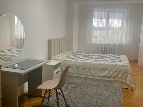 квартира за адресою Академіка Лазаренка вул., 48