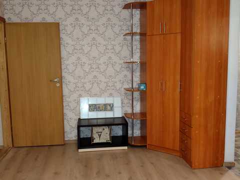 квартира за адресою Космонавтів вул., 13а