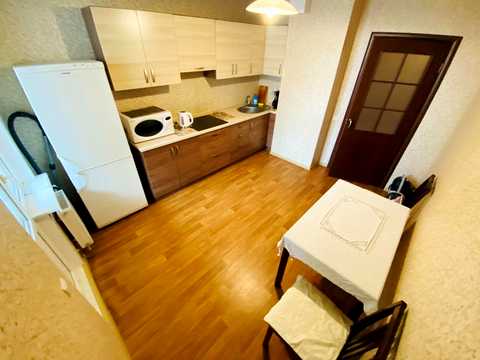 квартира за адресою Софії Русової вул., 3-А