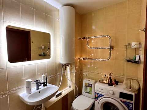 квартира по адресу Любомира Гузара просп. (Космонавта Комарова), 4