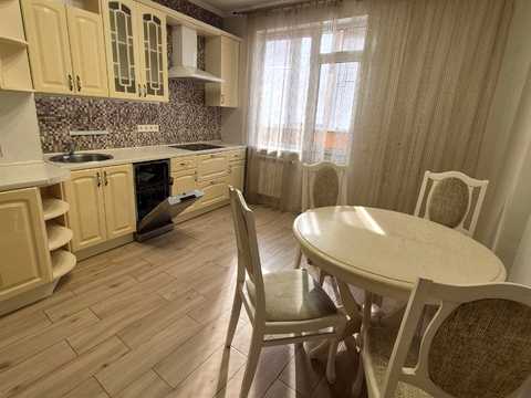 квартира за адресою Дніпровська набережна вул., 23