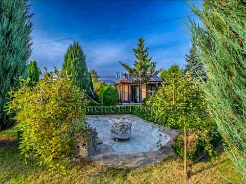 будинок за адресою Центральна