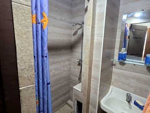 квартира за адресою Середньофонтанська вул., 12а