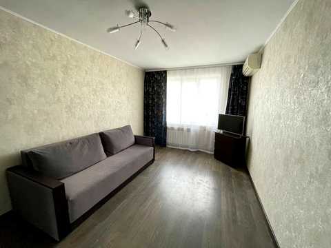 квартира за адресою Райдужна вул., 11
