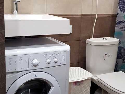 будинок за адресою с. Осещина, Космонавтів вул., 8