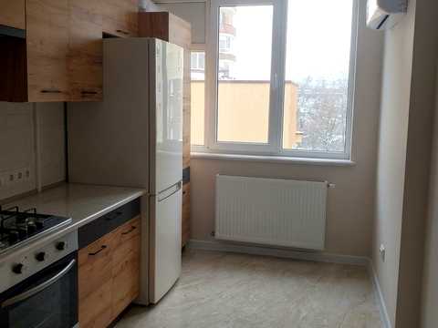 квартира за адресою Білогірська вул., 18