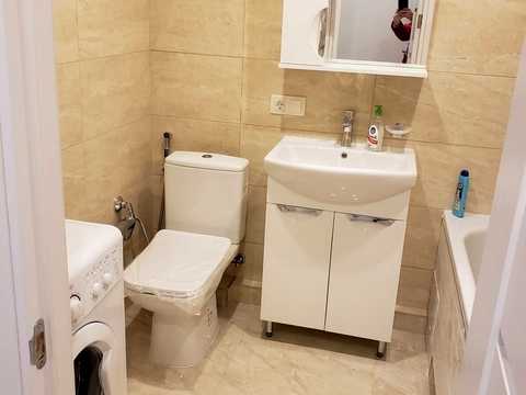 квартира за адресою Білогірська вул., 18