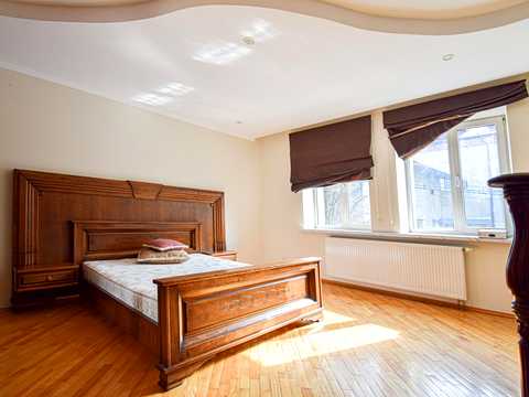 квартира за адресою Руська вул. (Леніна), 1