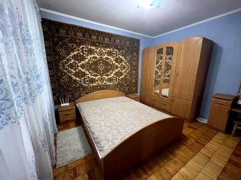 квартира за адресою Київ, Автозаводська вул., 77
