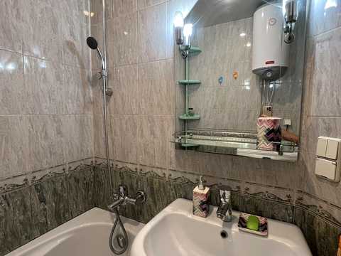 квартира за адресою Київ, Автозаводська вул., 77