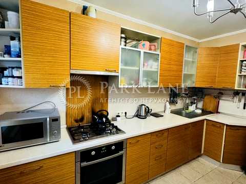 квартира за адресою Почайнинська вул., 19
