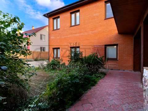 будинок за адресою Центральна вул., 21-Б
