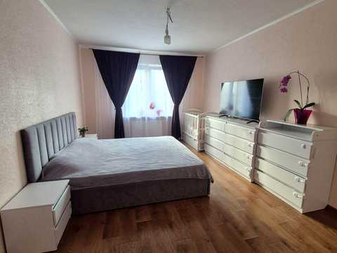 квартира по адресу Ревуцкого ул., 54-А