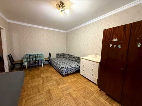 квартира за адресою Академіка Корольова вул., 2