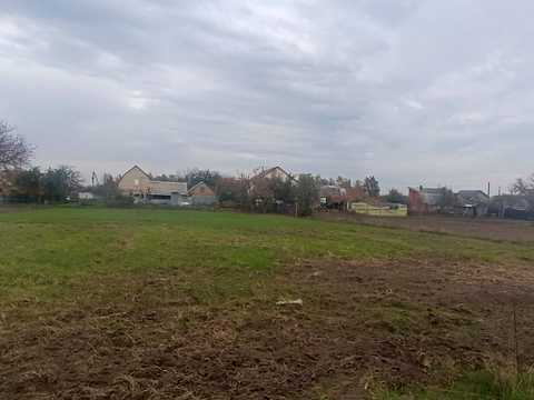 участок по адресу с. Озера, Партизанська