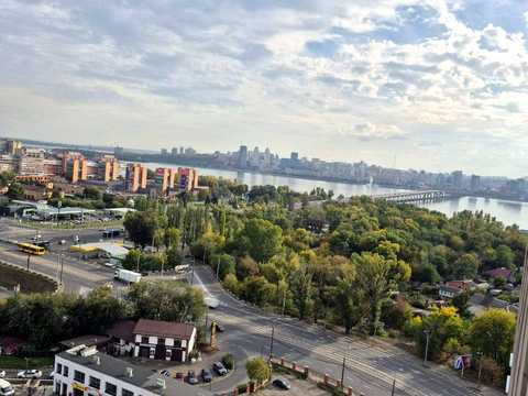 квартира по адресу Луговская ул., 255
