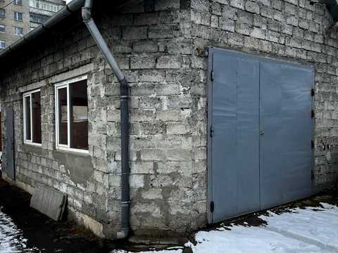 комерційна за адресою Боднарська вул., 10