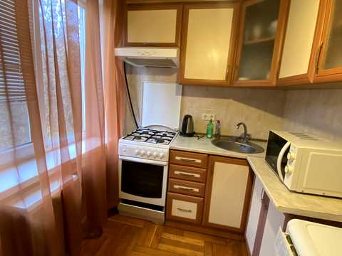 квартира по адресу Строителей ул., 12-А