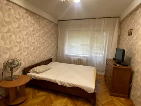 квартира по адресу Строителей ул., 12-А