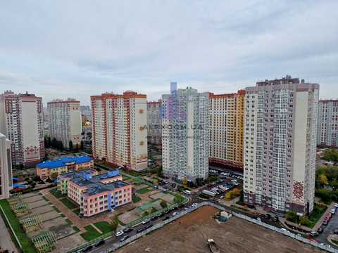 квартира за адресою Софії Русової вул., 7-А