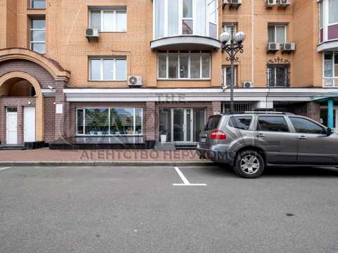 комерційна за адресою Оболонська набережна вул., 3