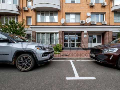 комерційна за адресою Оболонська набережна вул., 3