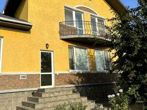 будинок за адресою Назарія Яремчука вул.