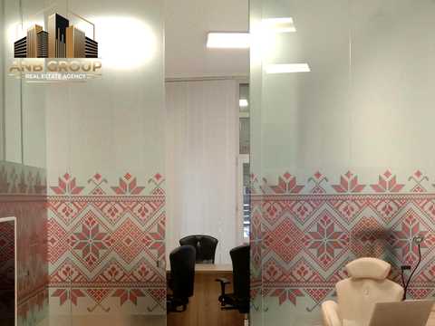 комерційна за адресою Євгена Коновальця вул. (Щорса), 36-Б