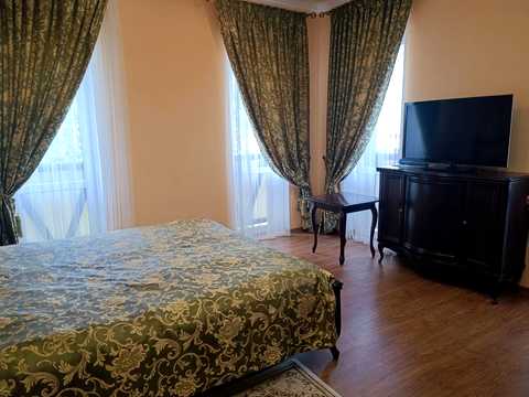 комерційна за адресою Суховоля вул., 60а