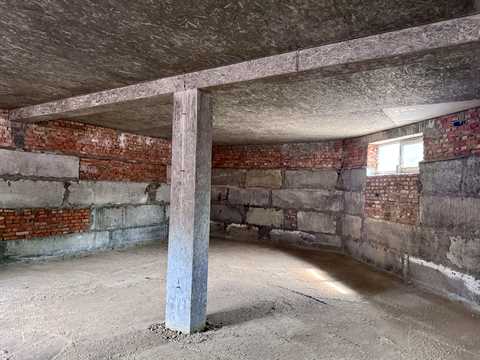 будинок за адресою Шухевича вул., 12
