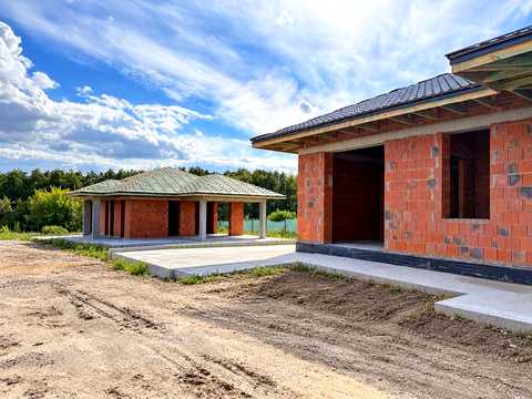 будинок за адресою Травнева, 60