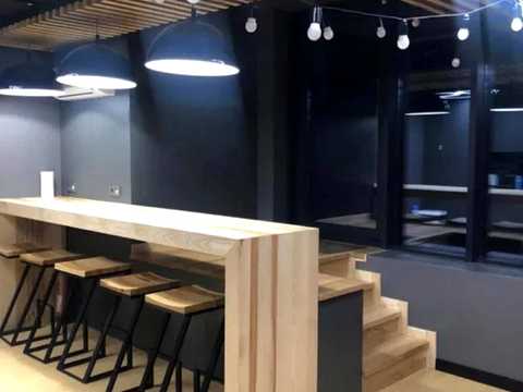 коммерческая по адресу Антоновича ул. (Горького), 74