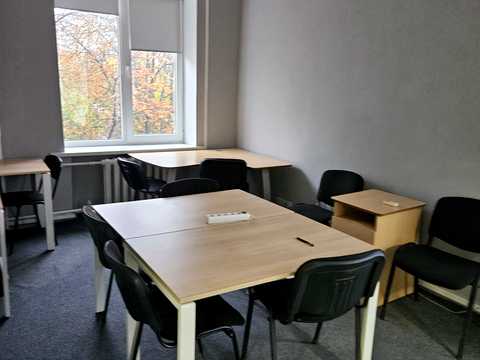 коммерческая по адресу Марії Приймаченко бульв. (Академіка Ліхачова), 1/27