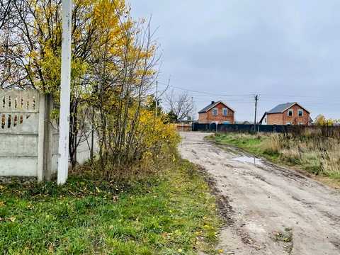 участок по адресу с. Прилуцкое, Соборности ул. (Радянська)