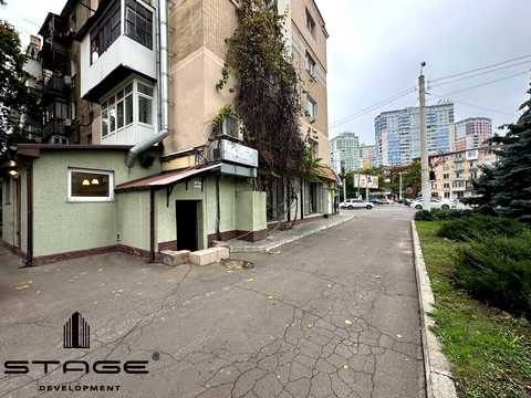комерційна за адресою Канатна вул., 132