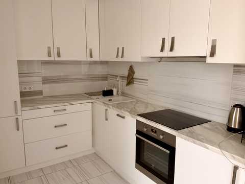квартира за адресою Салютна вул., 2к2